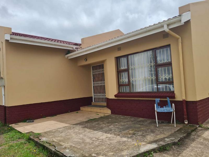 6 Bedroom Property for Sale in Southernwood Eastern Cape